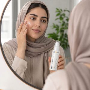 نحوه استفاده از کرم ضد لک و روشن‌ کننده نیو ملفید راسن روی پوست صورت برای مراقبت روزانه و کاهش لک‌های پوستی